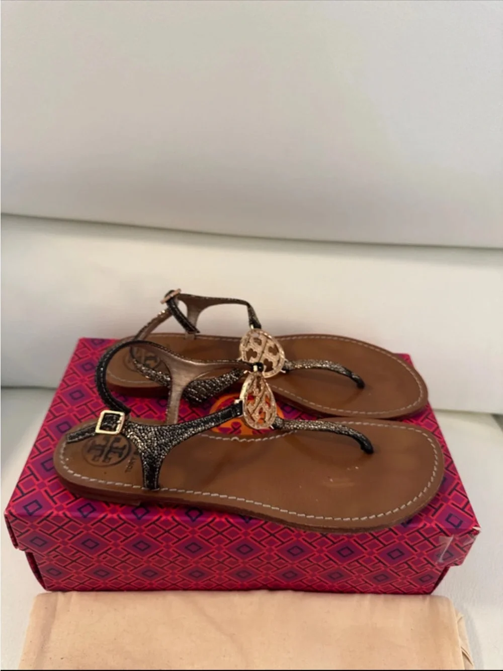 TORY BURCH BROWN LEATHER SANDALS WITH GOLD MEDAL MEDALLIONS